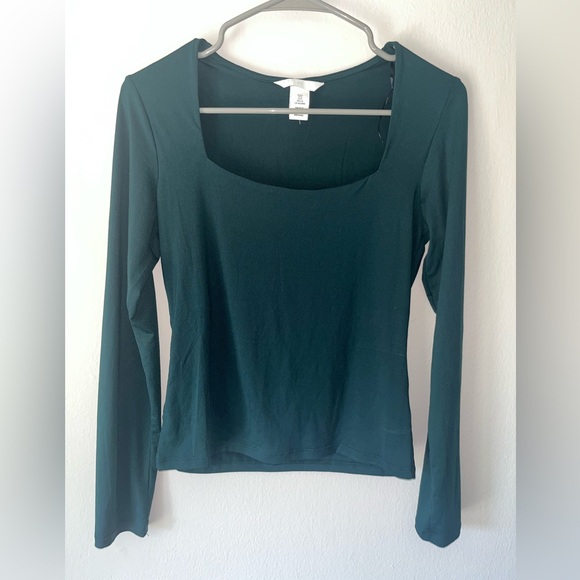 H&M Top - Picture 2 of 3